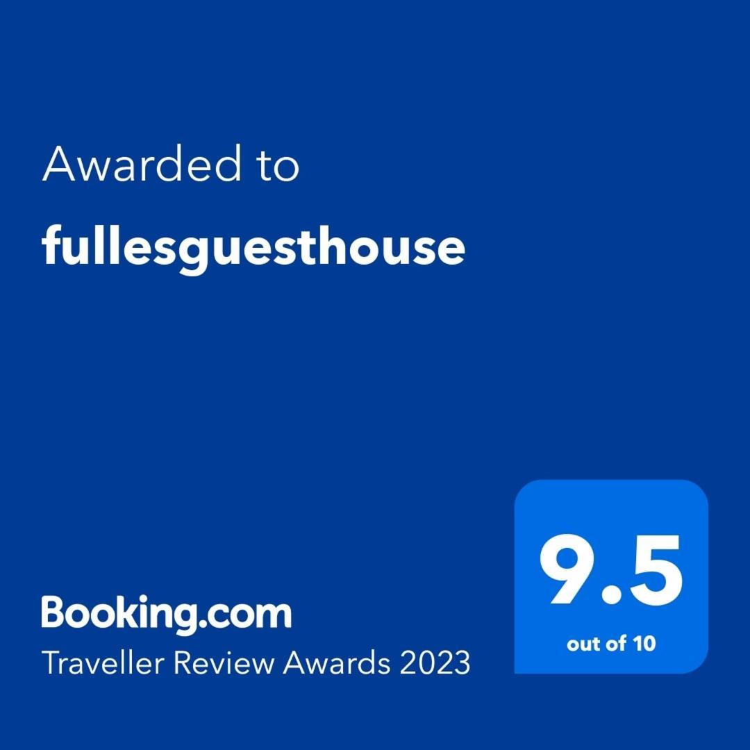 Fullesguesthouse ギリ・トラワンガン エクステリア 写真
