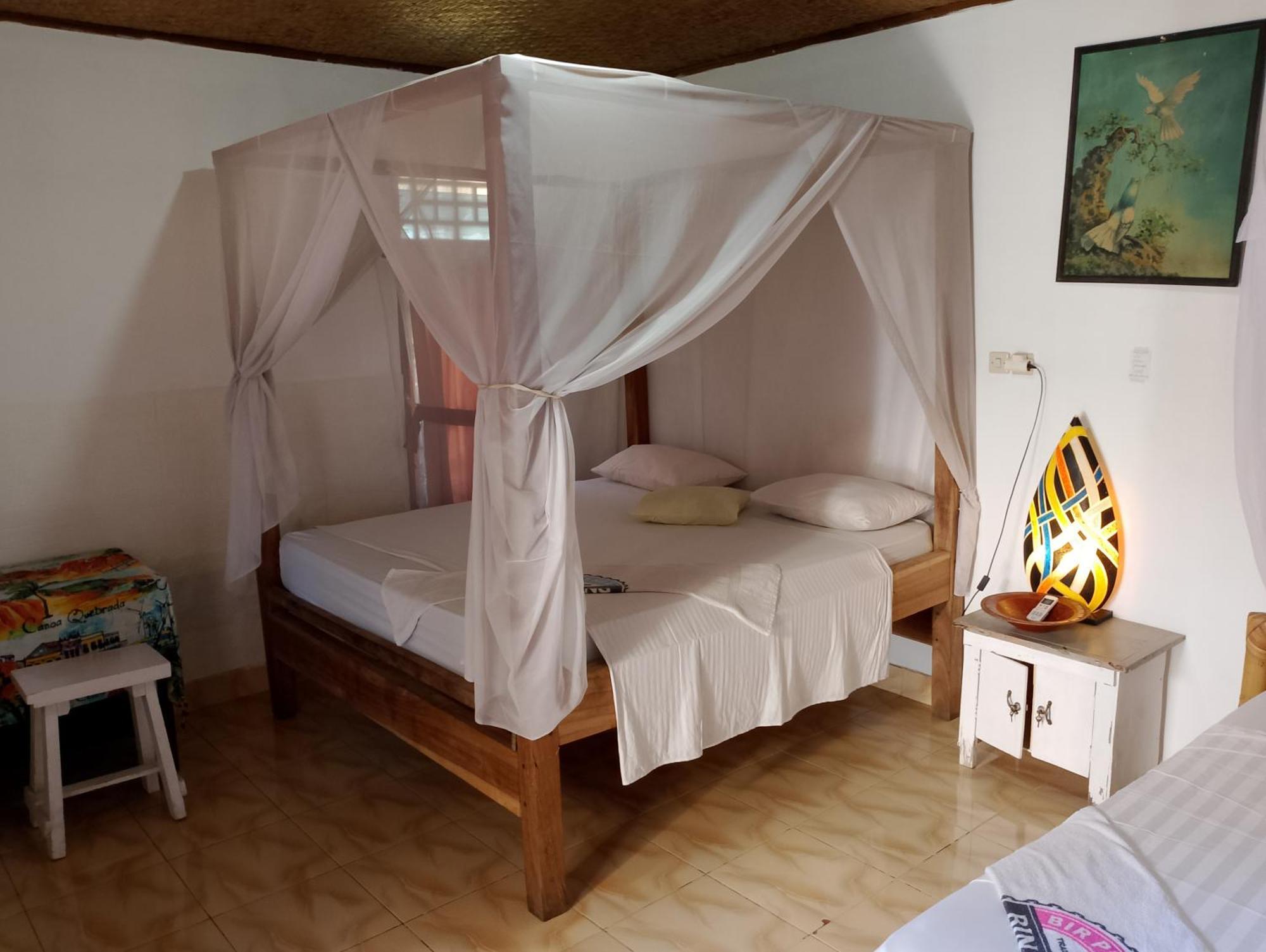Fullesguesthouse ギリ・トラワンガン エクステリア 写真